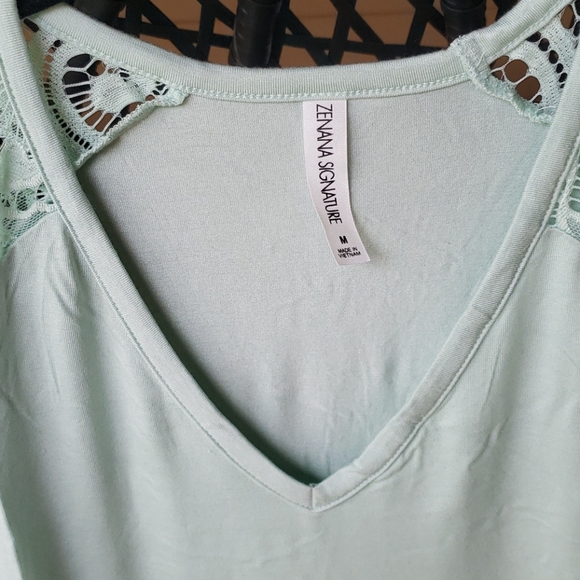 Brand new lace sleeved v-neck tunic - Picture 5 of 7